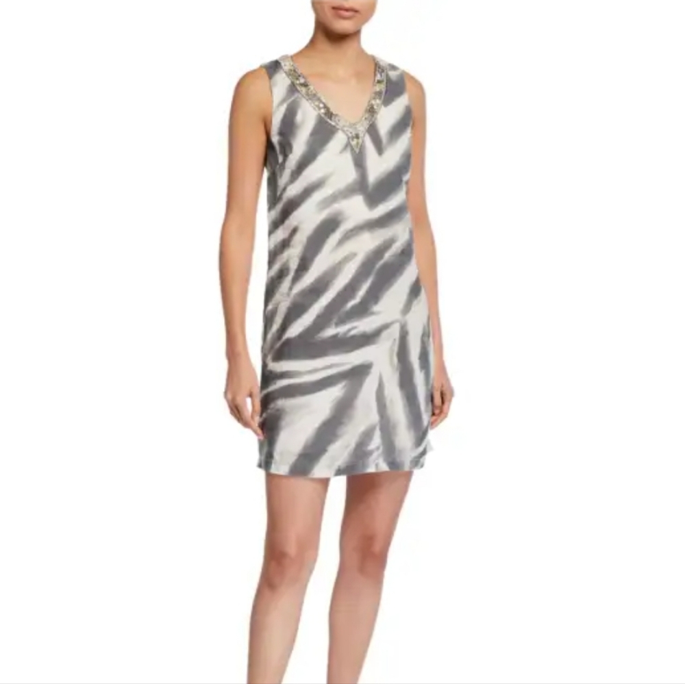 120% Lino Zebra Stripe Embellished V-Neck Shift Dress